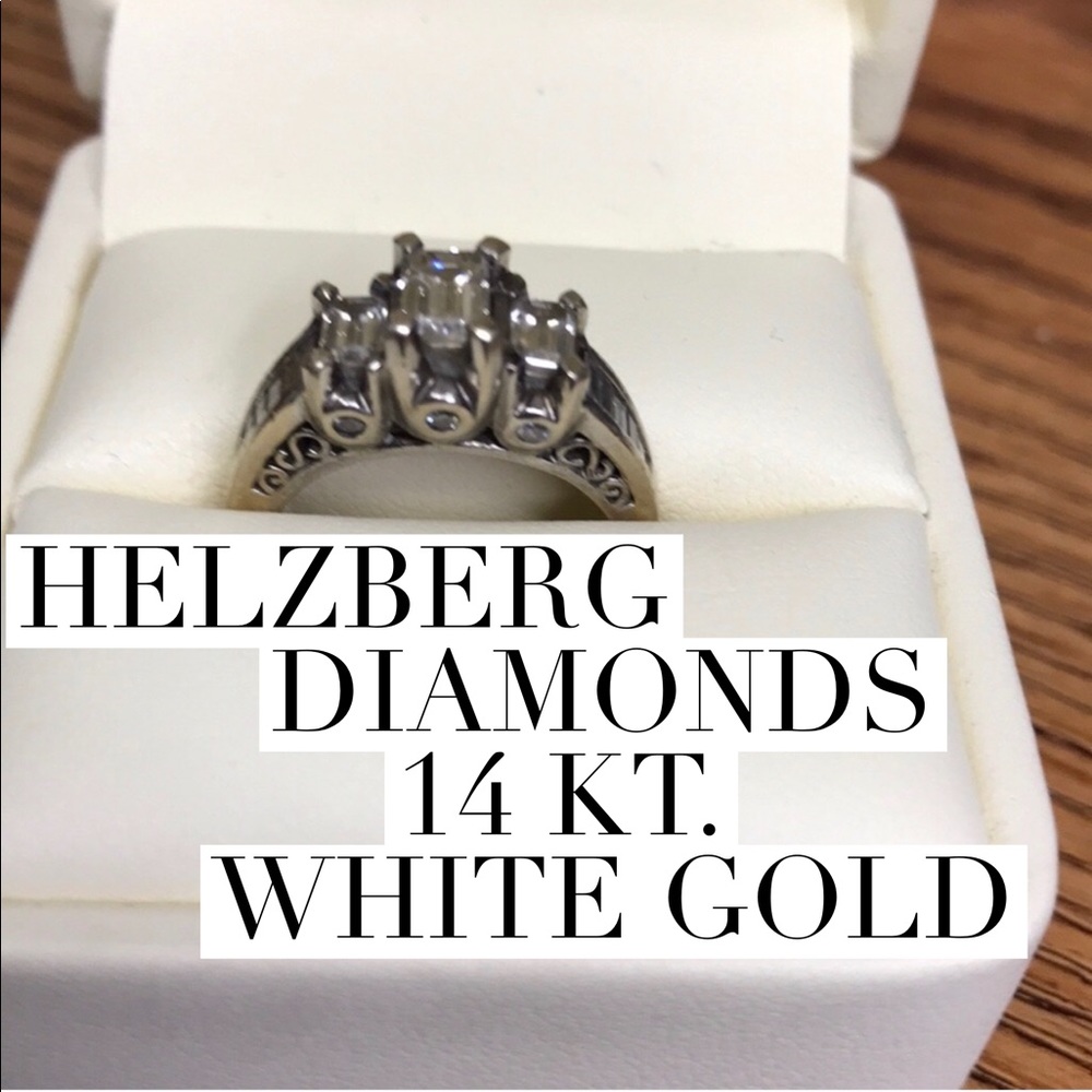 14 Kt. White Gold 3 Stone Band